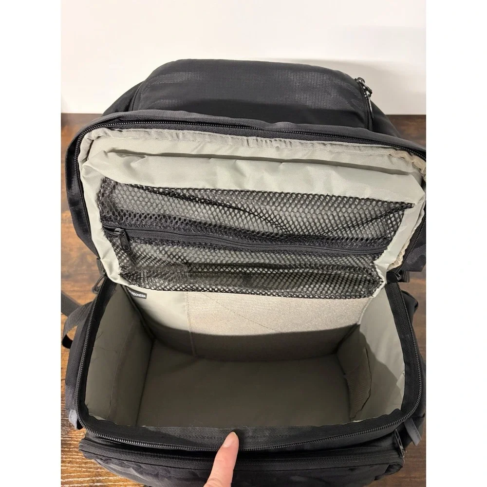 Beseler Camera Backpack Gadget Bag Black Multi pocket Large Travel Bag
